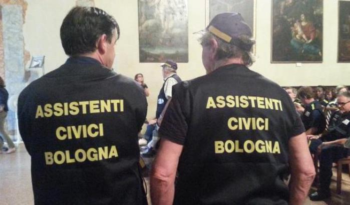 Destra ipocrita: amano fili spinati e manganelli ma dicono che gli assistenti civici sono una milizia