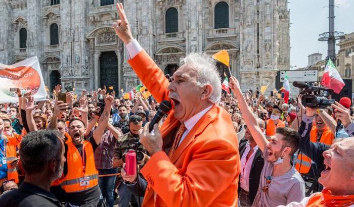 La manifestazione dei sedicenti gilet arancioni di Pappalardo