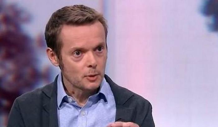 Coronavirus, lo scienziato consulente del Governo britannico ammette: "Il nostro ritardo è costato molte vite"