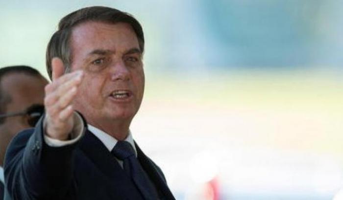 Bolsonaro il criminale: revoca l'obbligatorietà delle mascherine nelle carceri brasiliane