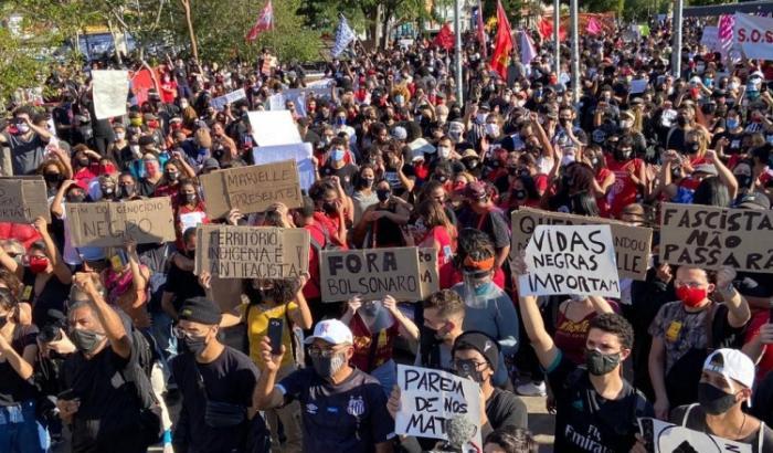 00056DD2-proteste-contro-bolsonaro Proteste contro Bolsonaro
