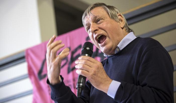 Don Ciotti sulle armi all'Egitto: "Uno schiaffo alla democrazia e alla famiglia Regeni"