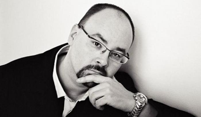 Addio a Carlos Ruiz Zafón, autore del bestseller 'L'Ombra del Vento'