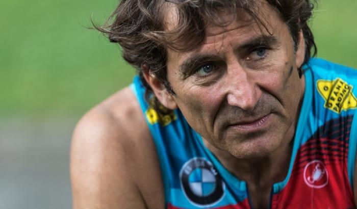 Il medico di Zanardi: "Non facciamoci prendere dal panico, l'instabilità può durare un anno"