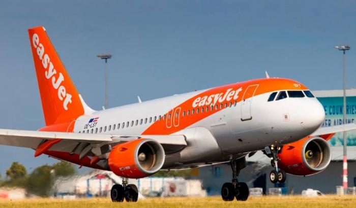 La pubblicità cafona e offensiva di EasyJet: "Calabria terra di mafia e terremoti"