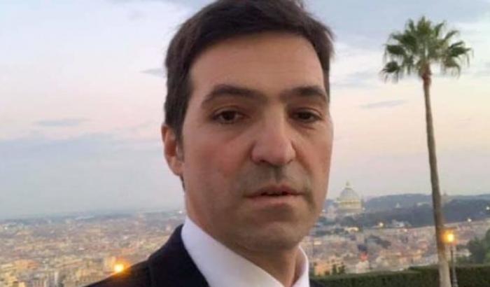 Il candidato di FdI nelle Marche partecipò alla cena fascista che celebrava la Marcia su Roma