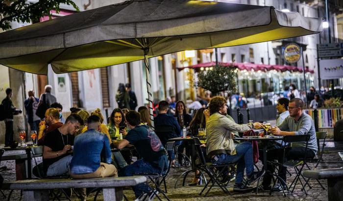 Giù i casi e anche le vittime, solo 7 nelle ultime 24 ore, 6 sono in Lombardia