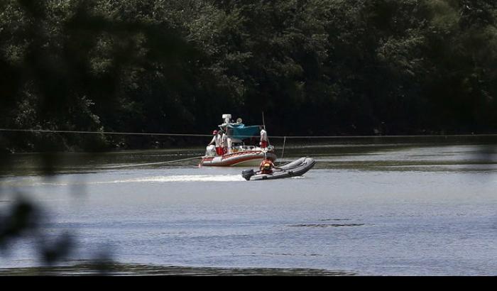 Un elicottero si è inabissato nel Tevere in zona Nazzano Romano