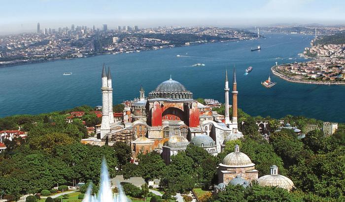 Gli ortodossi contro Erdogan: "La moschea Santa Sofia inasprisce lo scontro religioso"