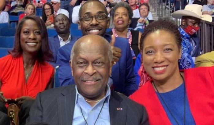 Herman Cain senza protezioni al comizio di Trump a Tulsa