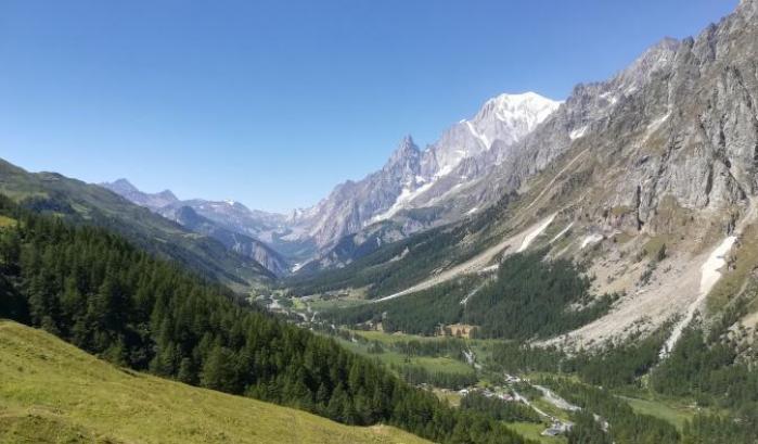 Rischio crolli per scioglimento ghiacciaio, evacuata la Val Ferret