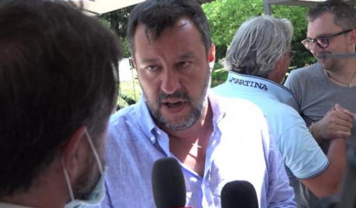 Avviso di garanzia a Conte, il gioco sporco di Salvini: "Il Governo ha sulla coscienza i morti di Covid-19"