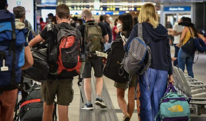 Controlli agli aeroporti