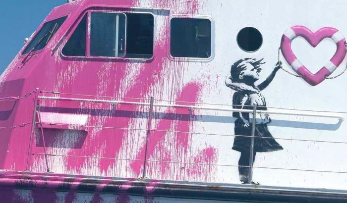 Banksy finanzia la nave Louise Michel per il soccorso in mare