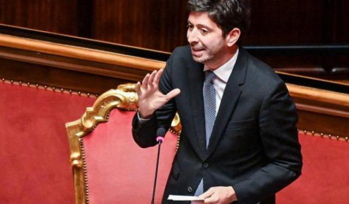 Speranza: "Servono misure più rigorose, il virus corre più velocemente"