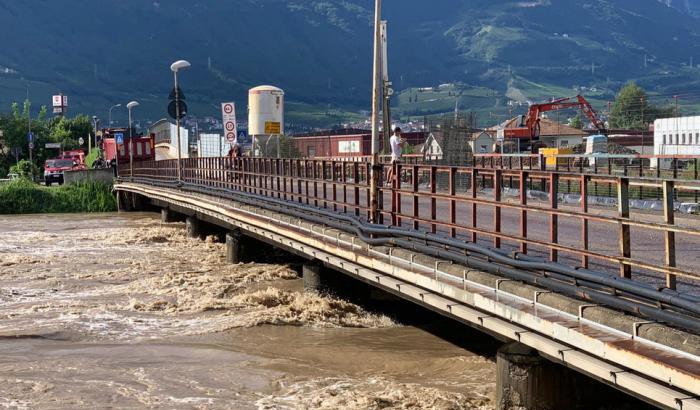 Il maltempo fa nuovi danni, Adige e Isarco esondati: chiusa l'Autobrennero