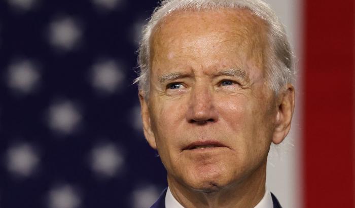 Biden: "I nostri figli pagheranno i fallimenti di Trump"