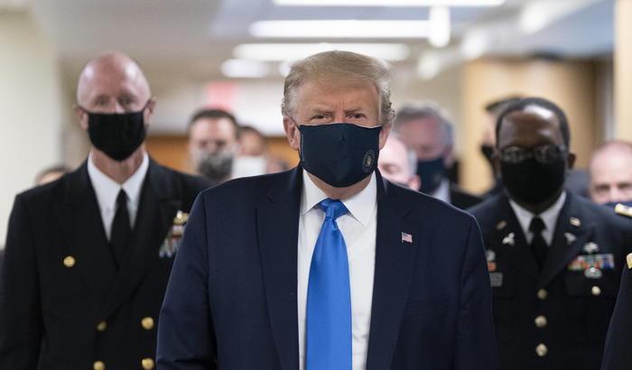 Trump in campagna elettorale: "Il nostro vaccino arriverà tra 3-4 settimane"