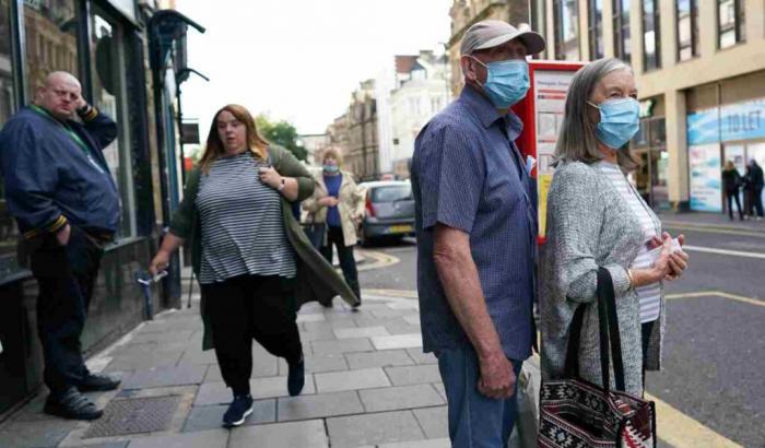 Gran Bretagna nel caos, oltre i 4000 contagi ogni giorno