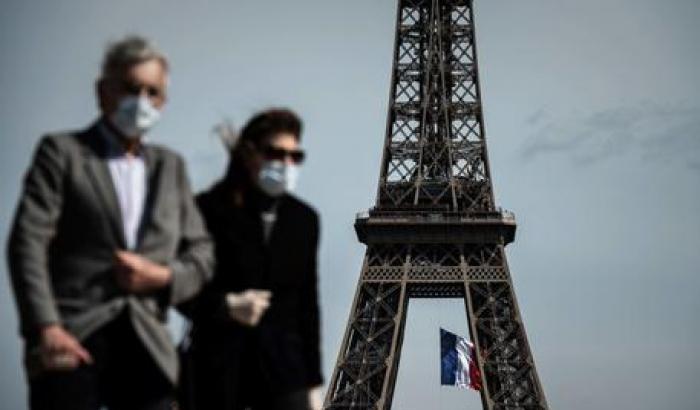 Record di contagi in Francia, metà del paese è zona rossa