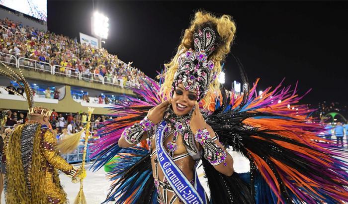 Non accadeva dal 1912: il carnevale di Rio posticipato a tempo indeterminato per il Covid