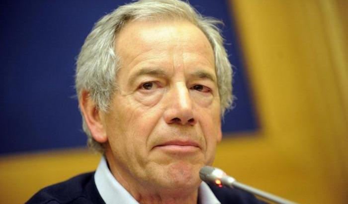 Bertolaso (proprio lui) ora dà la colpa al Governo per la seconda ondata