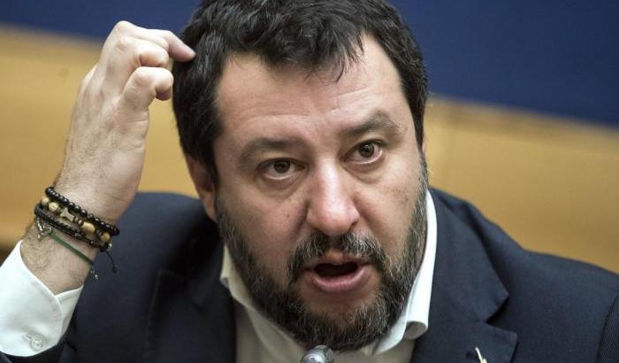 Salvini insiste nello sminuire il pericolo Covid: "C'è terrorismo, si muore di più di altre malattie"