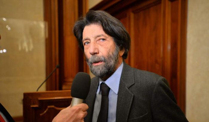 Cacciari sul governo: "Tanti alla canna del gas, conoscevo persone che si sono uccise per la disperazione"
