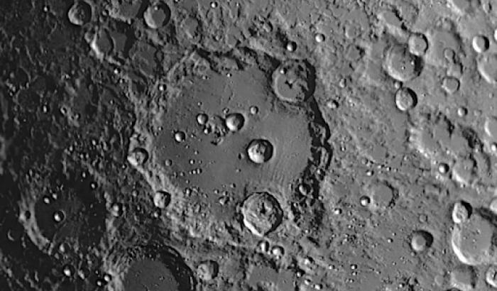 La Nasa ha scoperto l'acqua sulla Luna