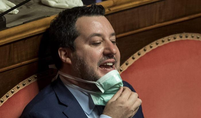 Salvini disco rotto vittimista: "Meglio curare che chiudere, il Governo ci ignora"