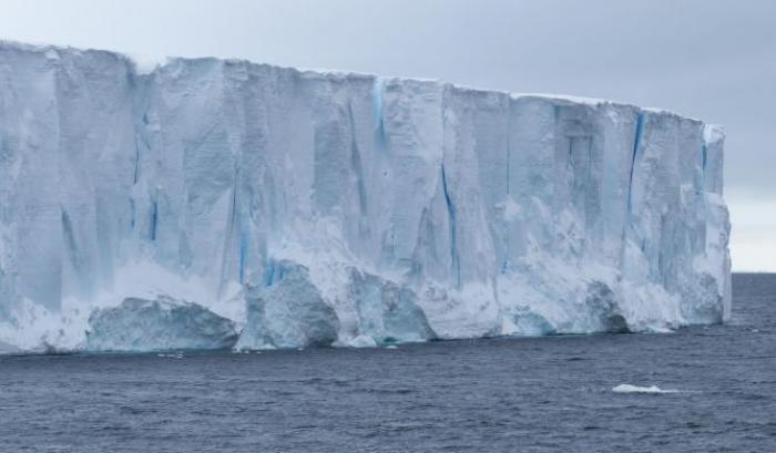Iceberg A68a