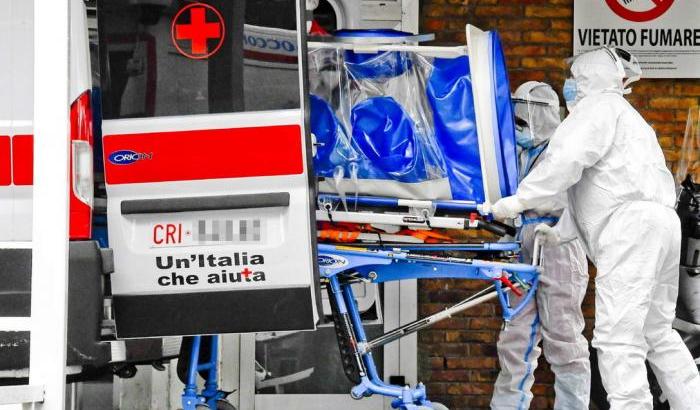 Perché in Italia si muore così tanto di Covid: ecco le risposte