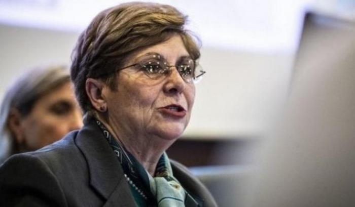 La microbiologa Capobianchi: "Covid-19 muta 100 volte meno dell'Hiv, così il vaccino è più facile"