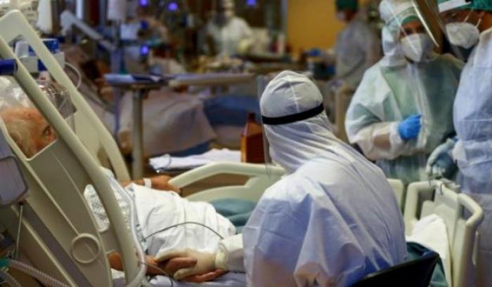 Altri 616 morti di Covid e il virus avanza: è il momento per il via libera a ristoranti e movida?
