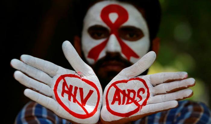 L'Hiv non va in quarantena, tocca a noi mettercelo. L'Aids da 40 anni uccide