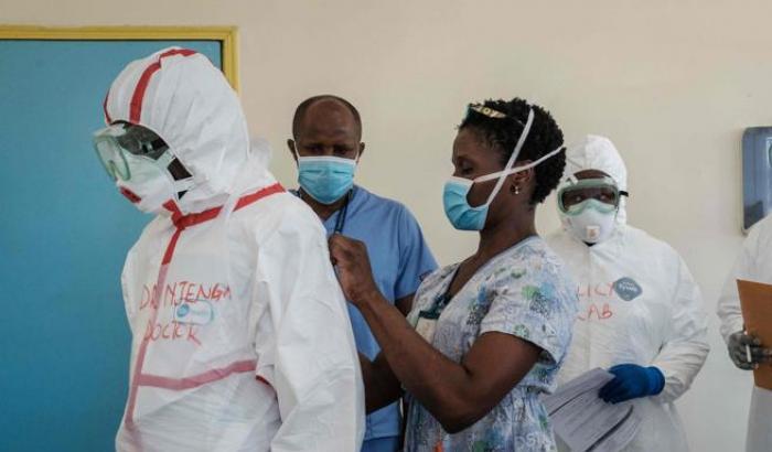 L'appello di Caritas e Focsiv: "Per i vaccini si dia priorità ai poveri"