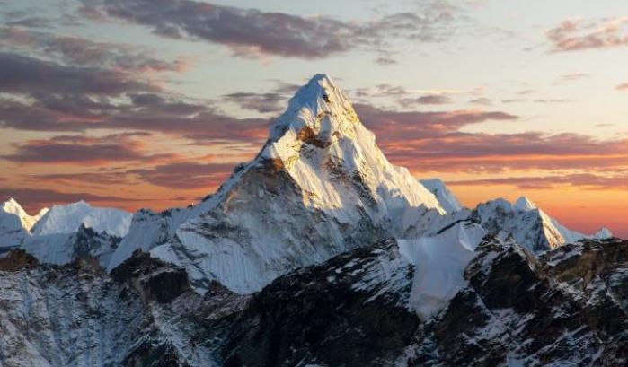 Accordo tra Cina e Nepal (finalmente): l'altezza ufficiale dell'Everest è maggiore
