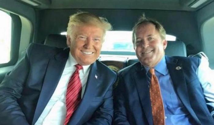 Trump e il procuratore generale del Texas, Ken Paxton