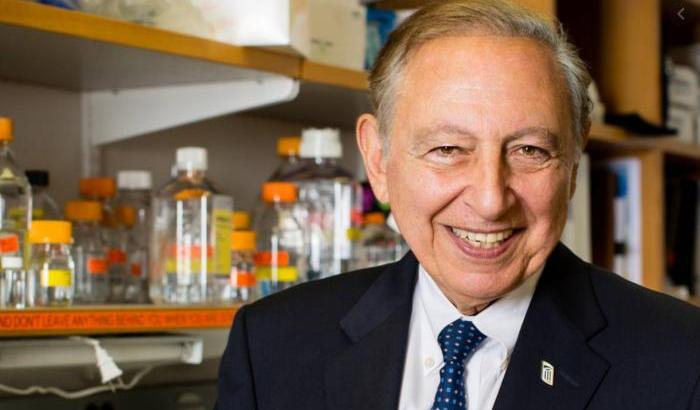 Il virologo Robert Gallo