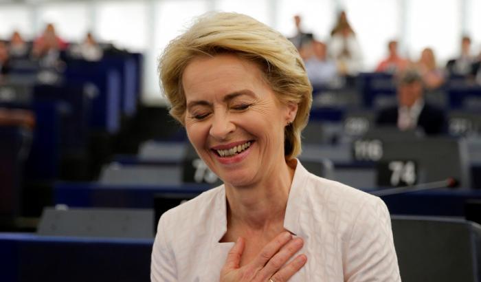 La felicità della Von Der Leyen: "Vaccino consegnato, si volta pagina"