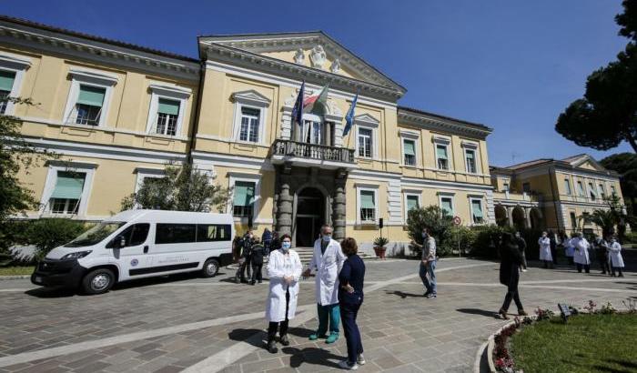 Domenica il Vaccino Day allo Spallanzani: ecco a chi andrà la prima dose