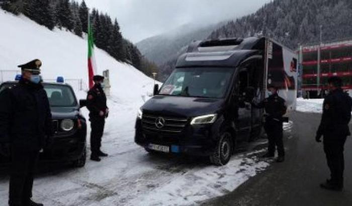 La diretta tv sul furgoncino della Pfizer è stata un’esagerazione da attesa messianica