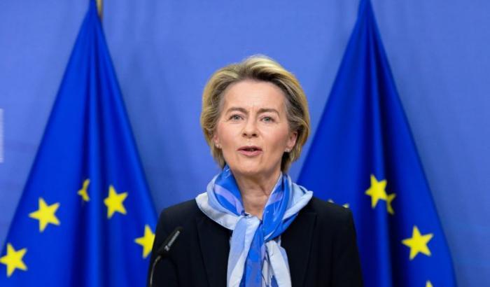 V-Day in tutta Europa, von der Leyen: "Un toccante momento di unità"