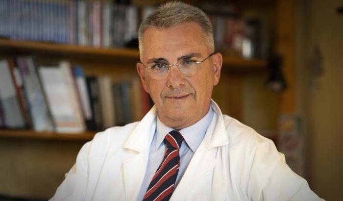 L'immunologo Minelli: "Minacciato dai no-vax perché voglio spiegare il vaccino anti-Covid"