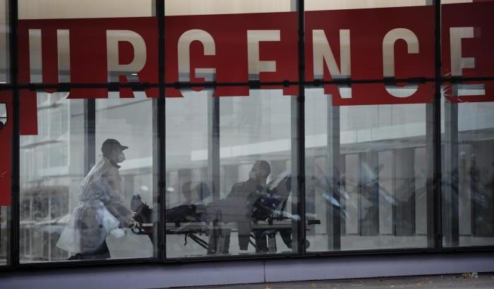 La variante delta avanza: in Francia i medici chiedono un giro di vita contro il Covid