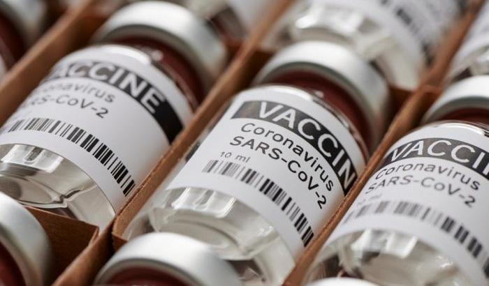 La sottosegretaria Zampa: "Usare tutte le dosi di vaccino senza metterle da parte per il richiamo"