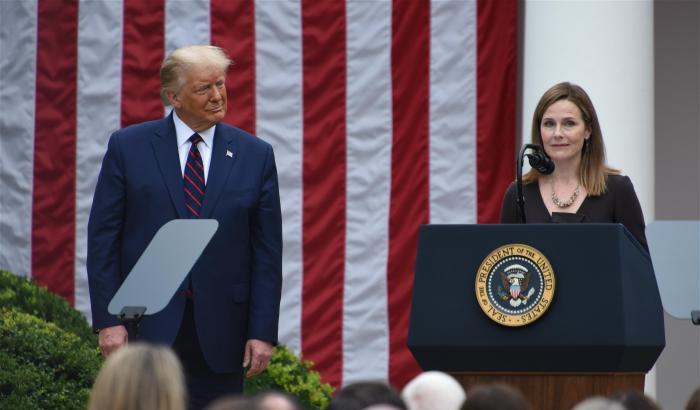 Trump e Amy Coney Barrett