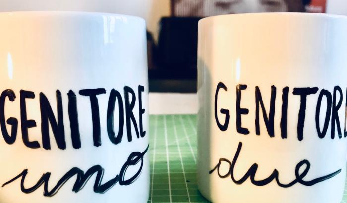 Lamorgese annuncia: sulla carta d'identità dei minori torna la dicitura "genitore 1 e genitore 2"