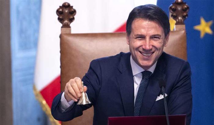 Conte gioisce: "L'Italia ha raggiunto un milione di vaccinati, primi in Europa"