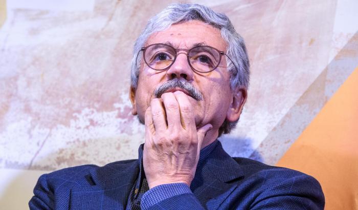 L'auspicio di D'Alema: "C'è bisogno di una nuova forza unita della sinistra"